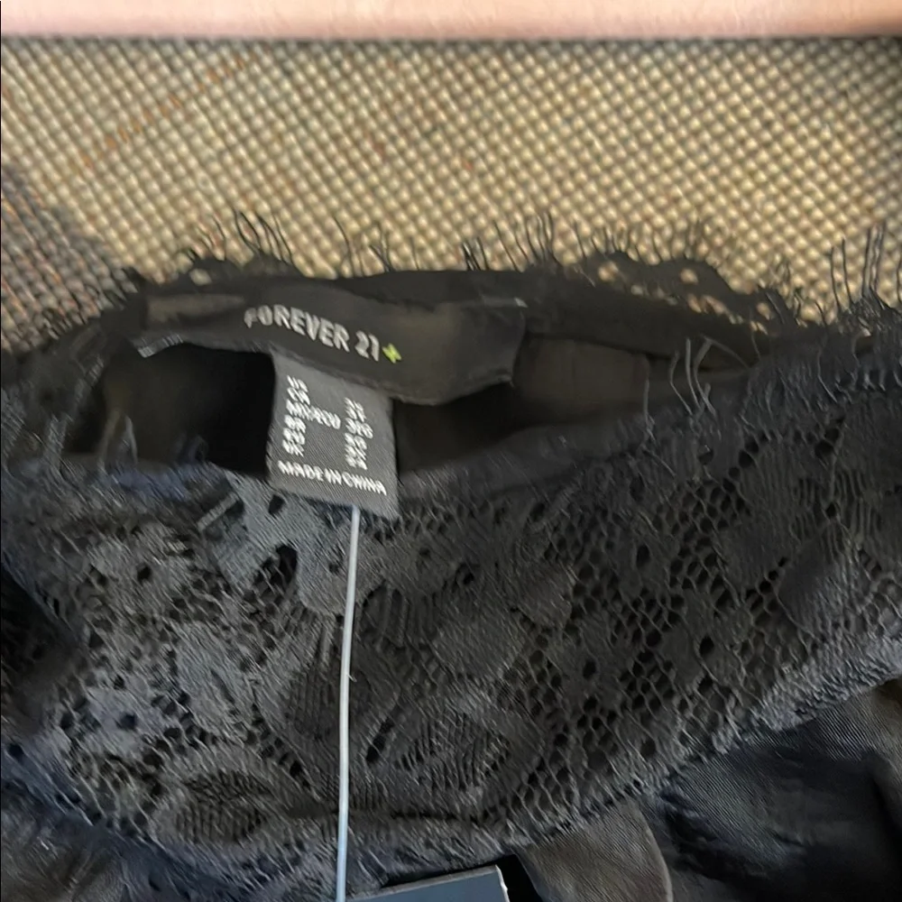 Forever 21 Black Satin Lace Cami - Picture 3 of 13